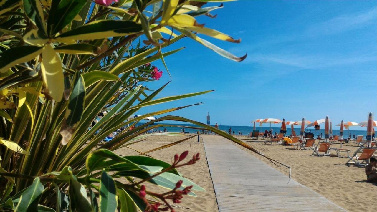 Residenza Al Parco Lejlighedshotel Bibione Eksteriør billede